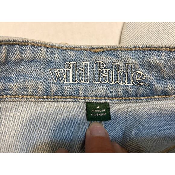 Wild Fable Womens High Rise Mom Jeans Size 4 Distressed Holes - Picture 10 of 10